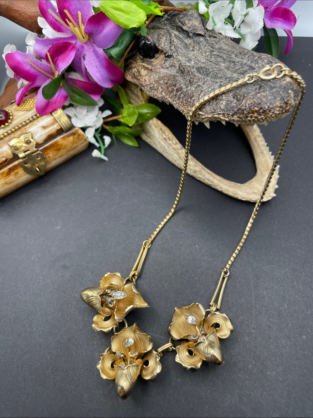 Iris gold plated vintage choker necklace A40